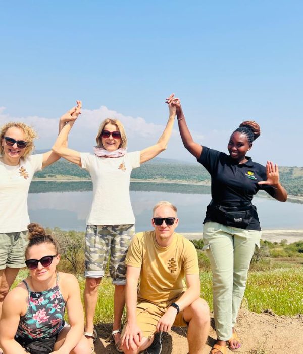 What is the Best Destination for a Wildlife Safari in Uganda