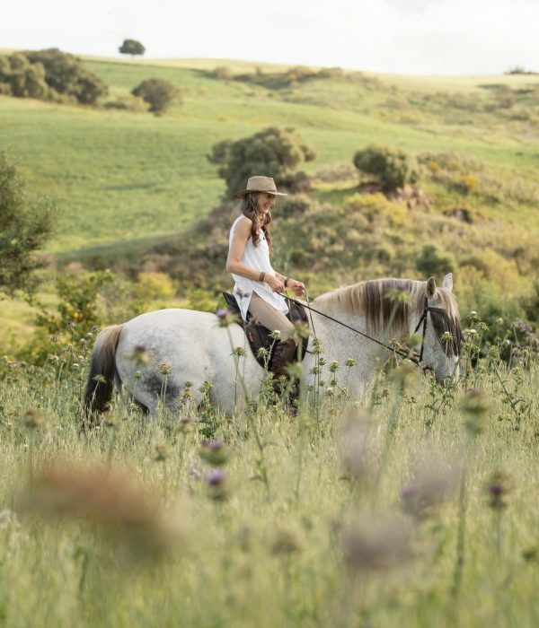 horseback riding safari in Uganda